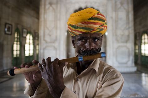 Bansuri | An Indian man playing the bamboo Bansuri flute ins… | Flickr