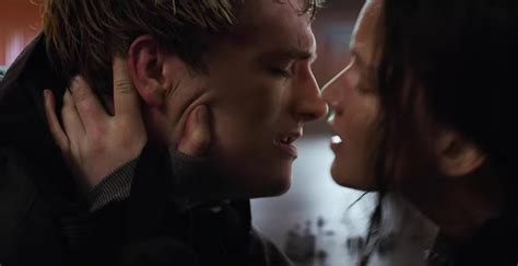 New Mockingjay Part 2 Trailer Features Peeta Katniss KISSING