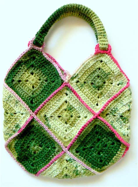 Little Crochet: Green Granny Square Bag - An Update