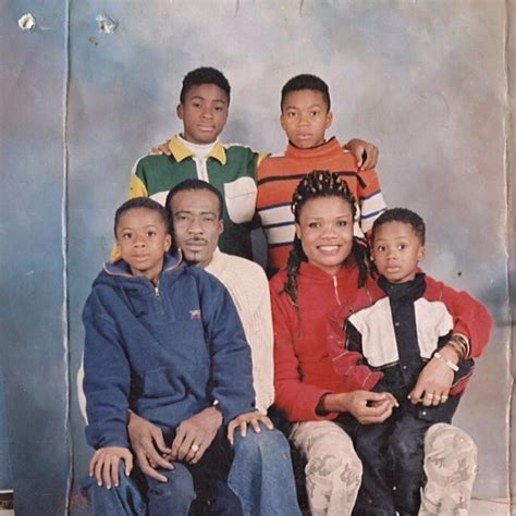 antetokounmpo-family-portrait - BucksNation.com