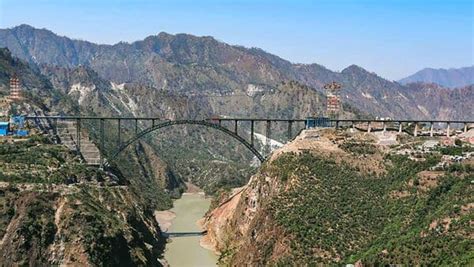 World's highest railway bridge: Golden joint of Chenab bridge ...