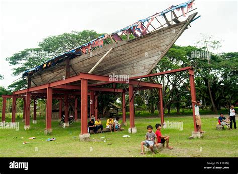 ancient balangay replica boat, Masawa hong Butuan, Barangay Bading ...