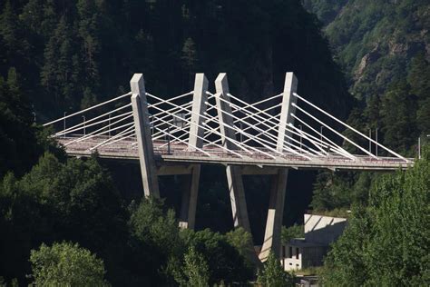 Extradosed bridges from around the world | Structurae