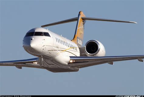 Bombardier Global 6000 – Falcon Private Ops