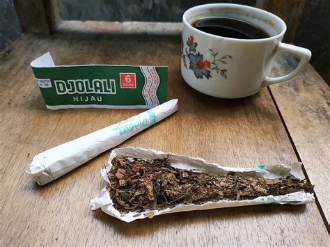 Tahapan Proses Pembuatan Rokok Kretek Tangan – Bungkus Rokok