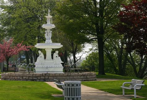 Lake Bluff Park | St. Joseph Michigan