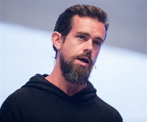 Twitter CEO just sold his first tweet for 2.9 Million US Dollarydoos