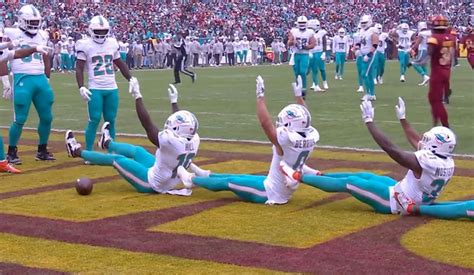 Miami Dolphins 'Roller-Coaster' Embarrasses Washington Commanders 45-15 ...