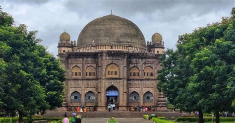 Gol Gumbaz, It’s History, Architecture, Facts, Timings