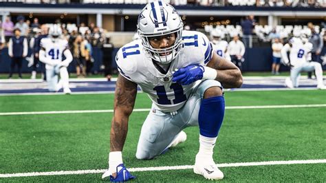 Is Micah Parsons playing tonight vs. Buccaneers? Update on Dallas Cowboys LB ahead of Wild Card game