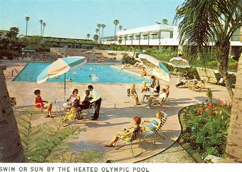 The Original Disneyland Hotel: Photos from 1960's Disneyland Hotel Brochures