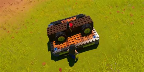 How to steer a car in LEGO Fortnite