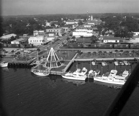 Florida Memory - Aerial view of Marina Welcome Station - Fernandina ...