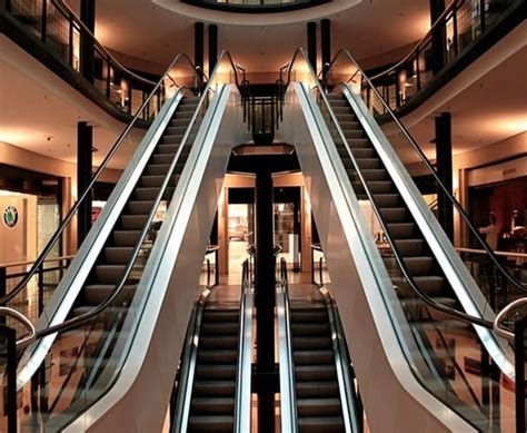 7 Types of Escalator [Explained with Details] - Engineering Learn