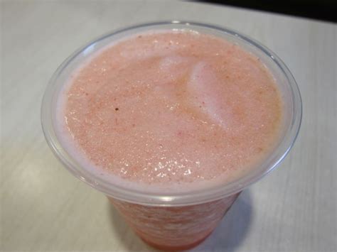 Frozen Friday: McDonald's - Frozen Strawberry Lemonade | Brand Eating