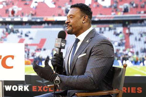 Former NFL star Willie McGinest arrested in assault investigation ...