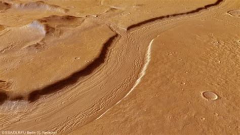 Gorgeous Images: Ancient River on Mars? - Universe Today