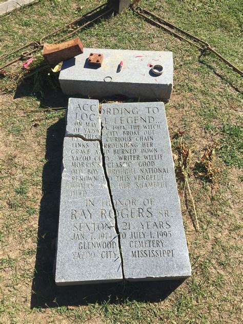 Witch of Yazoo City grave. Glenwood Cemetery. Yazoo, Mississippi ...