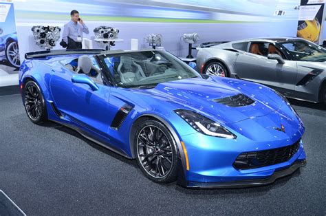 2015 Chevrolet Corvette Z06 Convertible First Look - Motor Trend