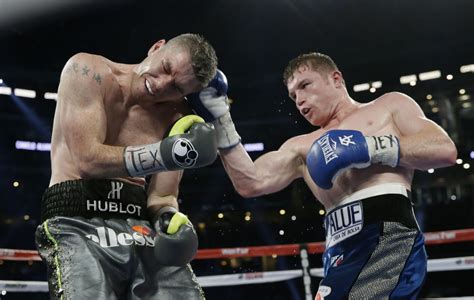 Photos: Canelo Alvarez vs. Liam Smith - Los Angeles Times