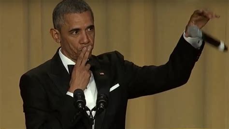 “Obama out”: US President ‘mic drops’ speech sign-off (VIDEOS) — RT Viral