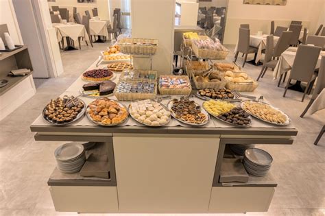 Buffet breakfast included | Hotel Victoria Vicenza