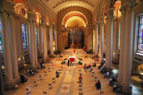 Milwaukee archbishop reinstates Sunday Mass obligation for Catholics