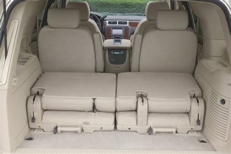 2007 Chevrolet Tahoe Pictures - 67 Photos | Edmunds