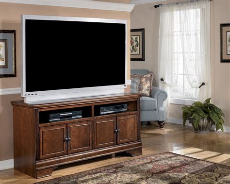 Hamlyn 60 Inch TV Stand from Ashley (W527-38) | Coleman Furniture