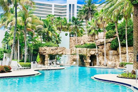 Hyatt Regency Sarasota: Pool & Spa Day Pass Sarasota | ResortPass