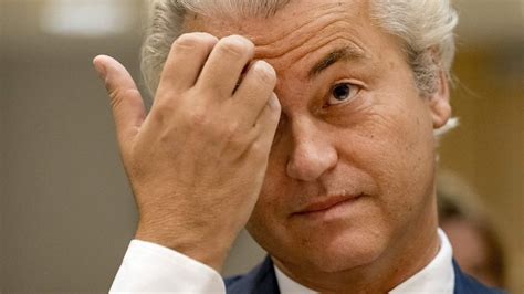 Dutch politician Geert Wilders boycotts hate-speech trial - BBC News