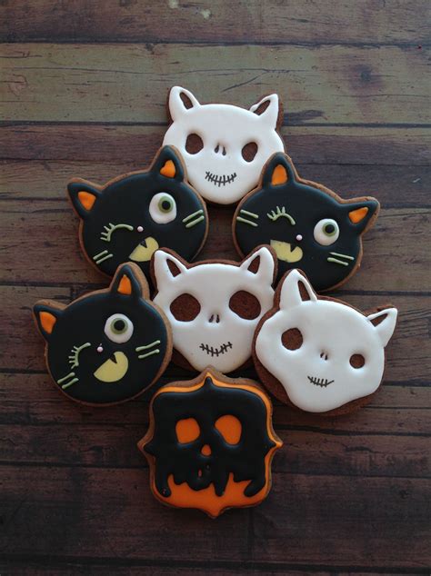 Pin by redactedtzpyhxq on Cookie Art | Cat cookies, Cookie decorating ...