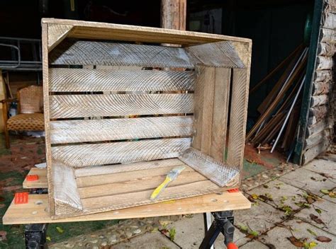 How to Make Apple Crates as Storage DIY | Hometalk