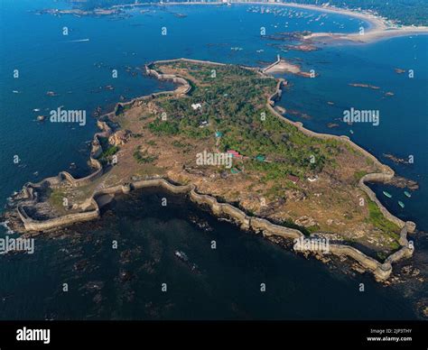 An aerial view of the Sindhudurg Fort Stock Photo - Alamy