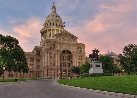 Austin, TX Capital Building - Where are Sue & Mike?