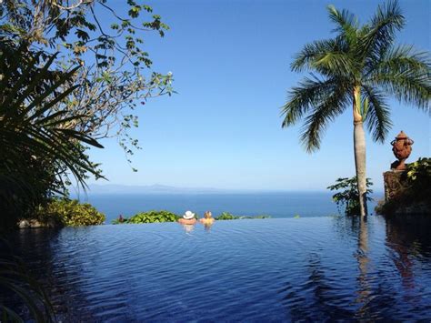 Infinity Pool at Villa Caleta Costa Rica | Infinity pool, Around the worlds, Pool