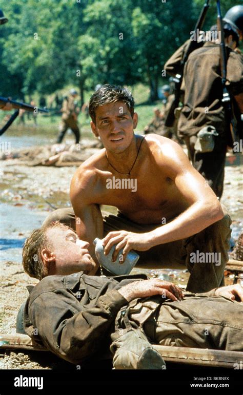 Jim caviezel thin red line hi-res stock photography and images - Alamy