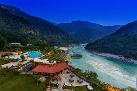 Best Price on Aloha on The Ganges Hotel in Rishikesh + Reviews