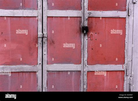 The texture of the metal doors Stock Photo - Alamy