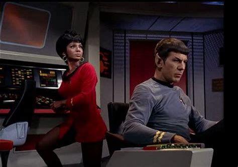 Uhura and Spock | Star trek, Star trek tos, Star trek series