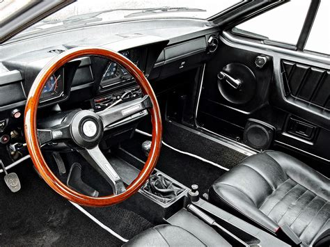 Alfa Romeo 1750 Gtv Interior | SPORTCars