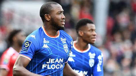 Ligue 1 star reveals he hid that he was a footballer - until family spotted him on TV - Mirror ...