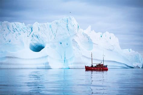 4,200 sq km iceberg on collision course with wildlife haven in South ...