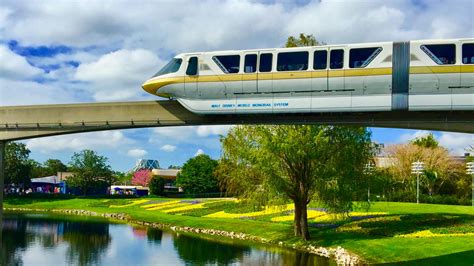 Join the Highway in the Skyway at the Disney Hotels with a Monorail Stop • WDW Vacation Tips