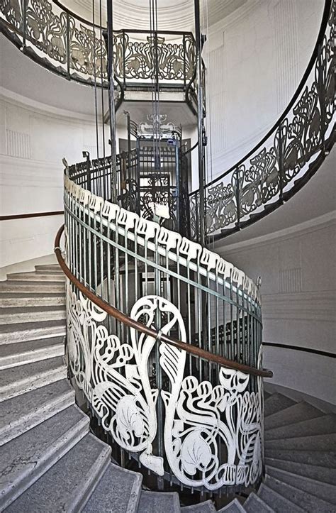 38 Luxury Spiral Staircase Suggestions Built To Impress | Staircase ...