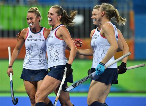 Rio 2016 Olympics: GB women's hockey team beat Spain in quarter-finals