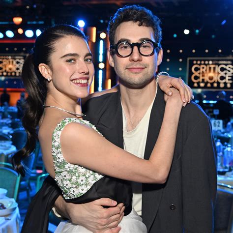 Margaret Qualley, estrela de 'Maid', anuncia noivado com Jack Antonoff ...