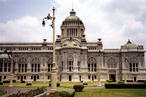 File:Bangkok old parliament.jpg - Wikipedia