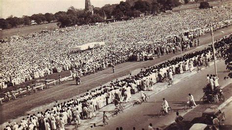 Dhaka’s history in Facebook | The Daily Star