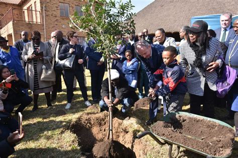 PICTURES: South Africa celebrates Mandela Day | The Citizen